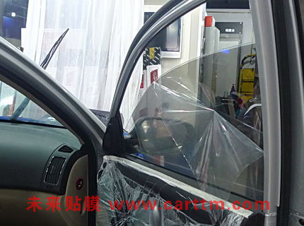 现代伊兰特悦动贴龙膜