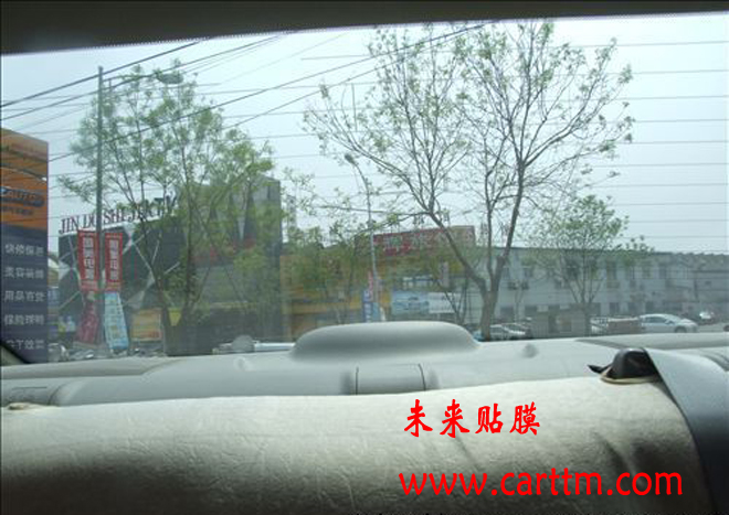 贴膜完成后前挡汽车贴膜效果展示